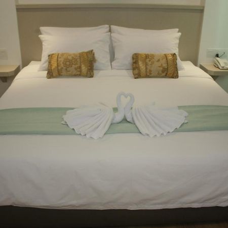 ซิตี้ โฮเต็ล Hotel มีรี ภายนอก รูปภาพ